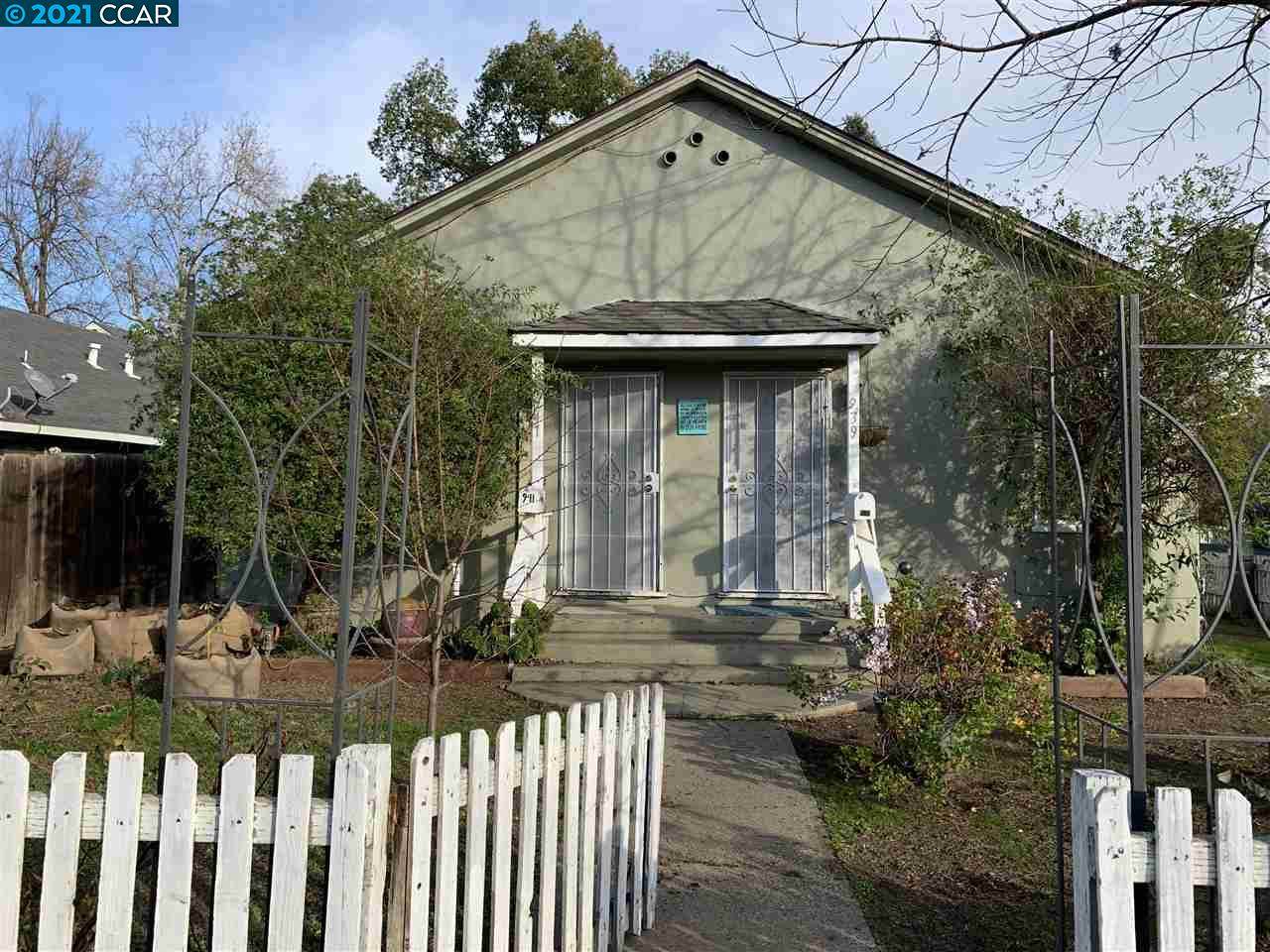 939 Cooper Ave - Photo 1