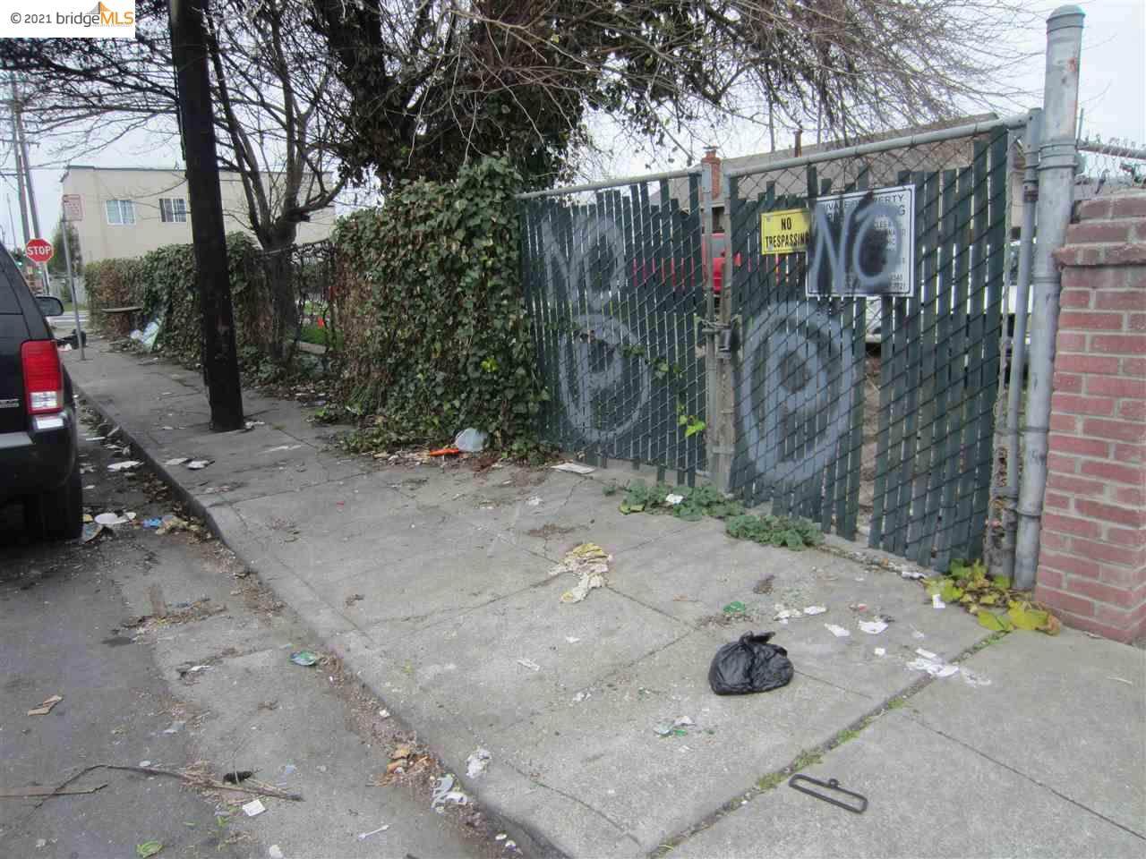 1102 75th Ave - Photo 1