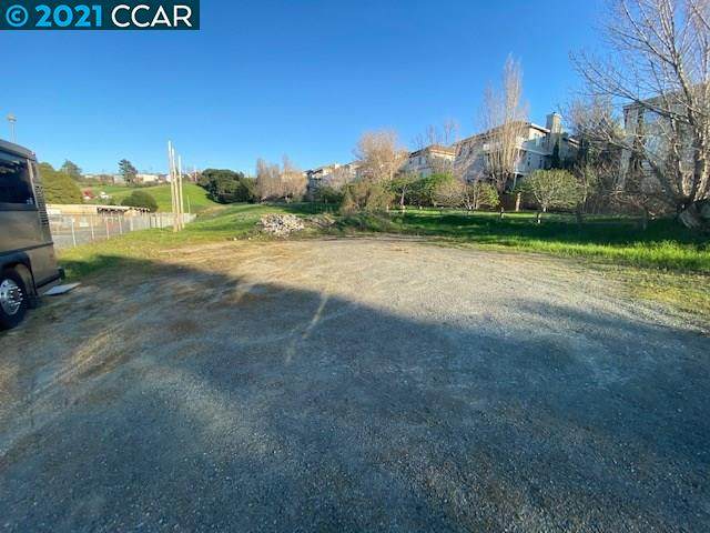 3900 Hillcrest Rd - Photo 1