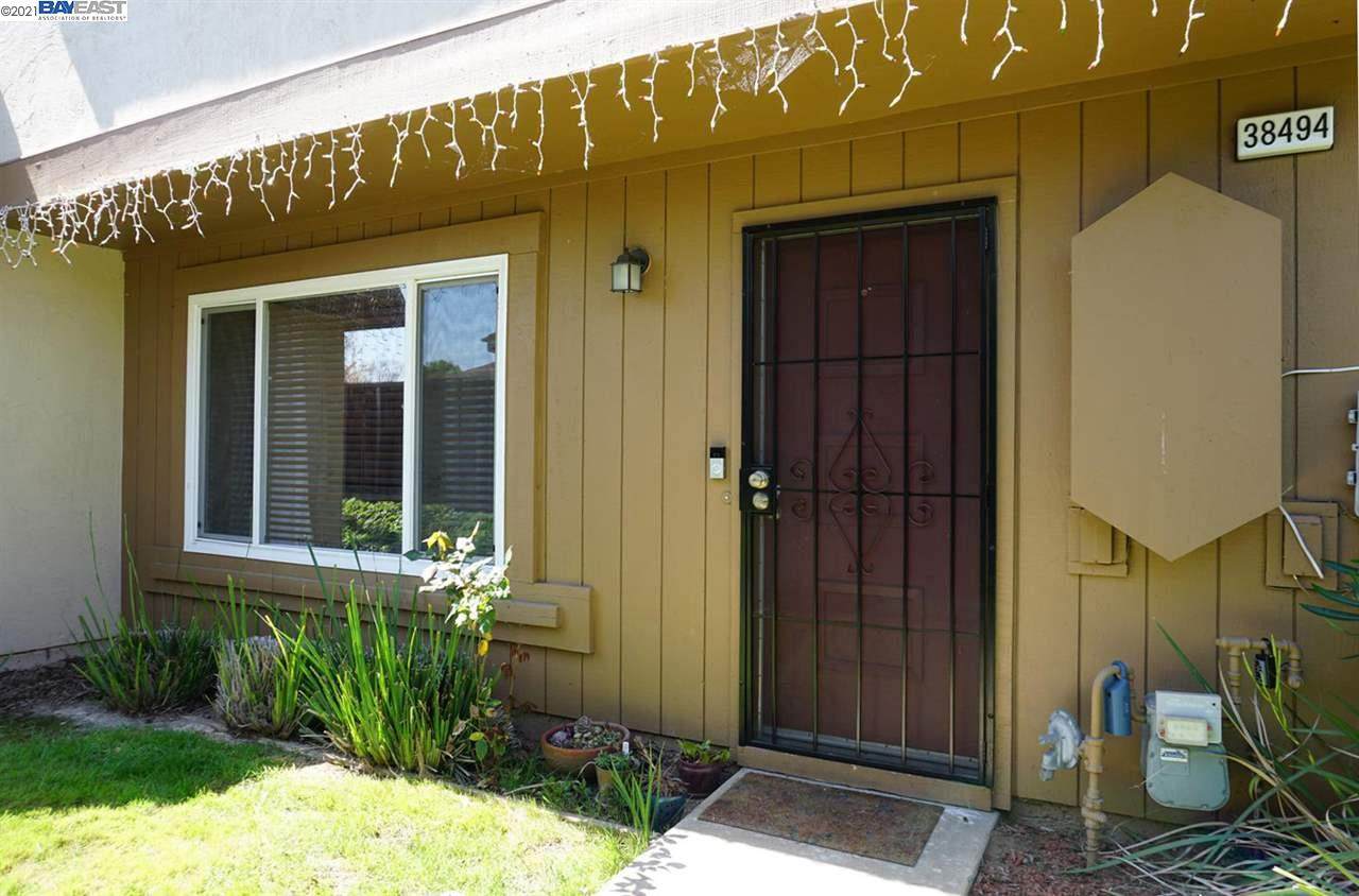 38494 Berkeley Cmn - Photo 1