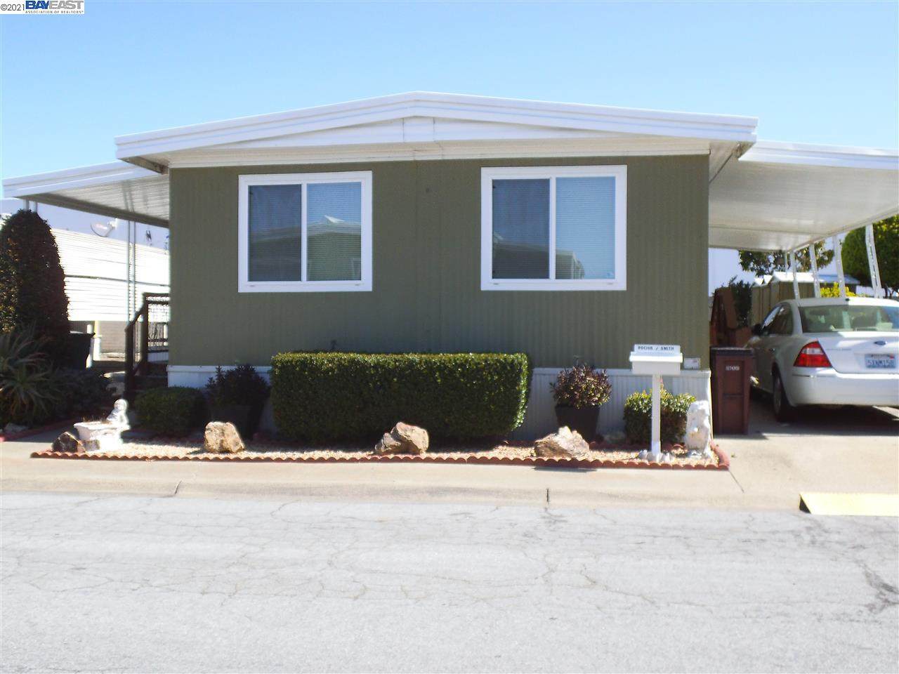 1150 W.Winton Ave - Photo 1