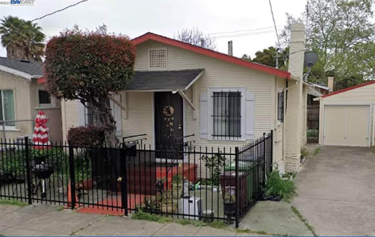 1490 76Th Ave - Photo 1