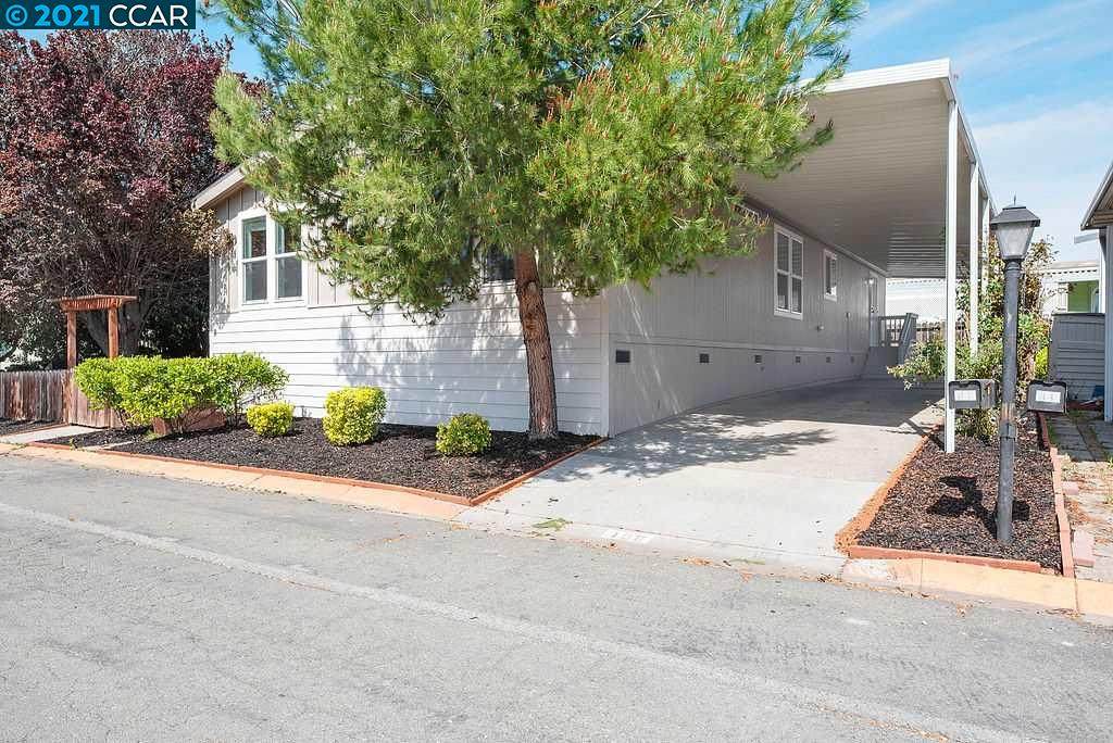 168 Bel Air Cir - Photo 1