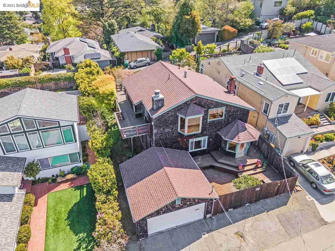 1069 Creston Rd - Photo 1