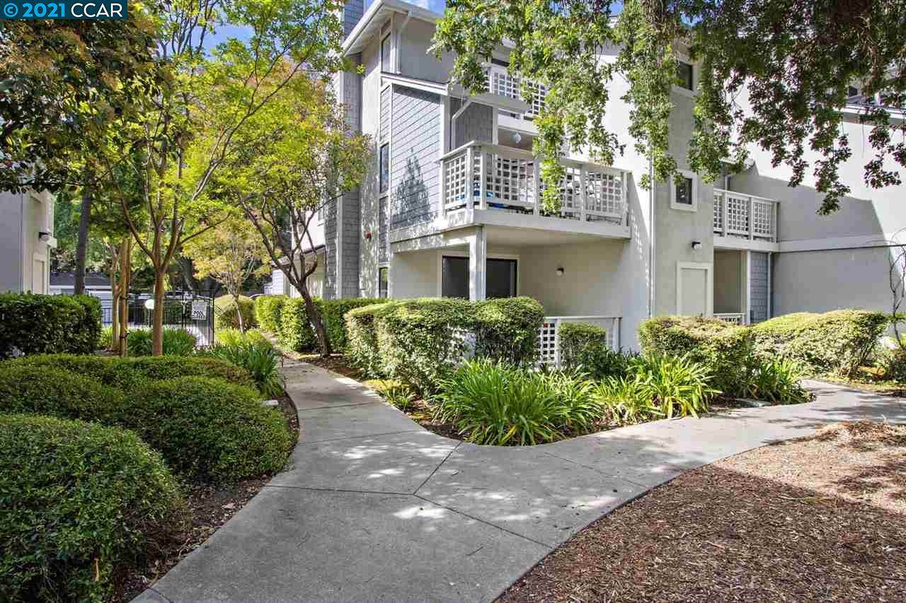 2578 Oak Rd - Photo 1