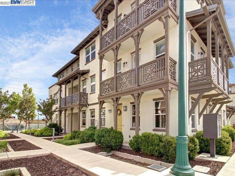 421 Itliong Ln - Photo 1