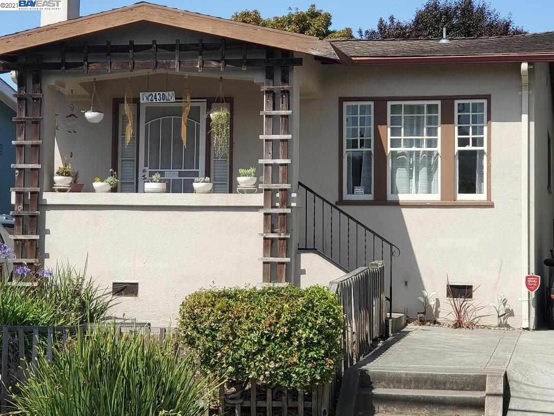 2430 Curtis St - Photo 1