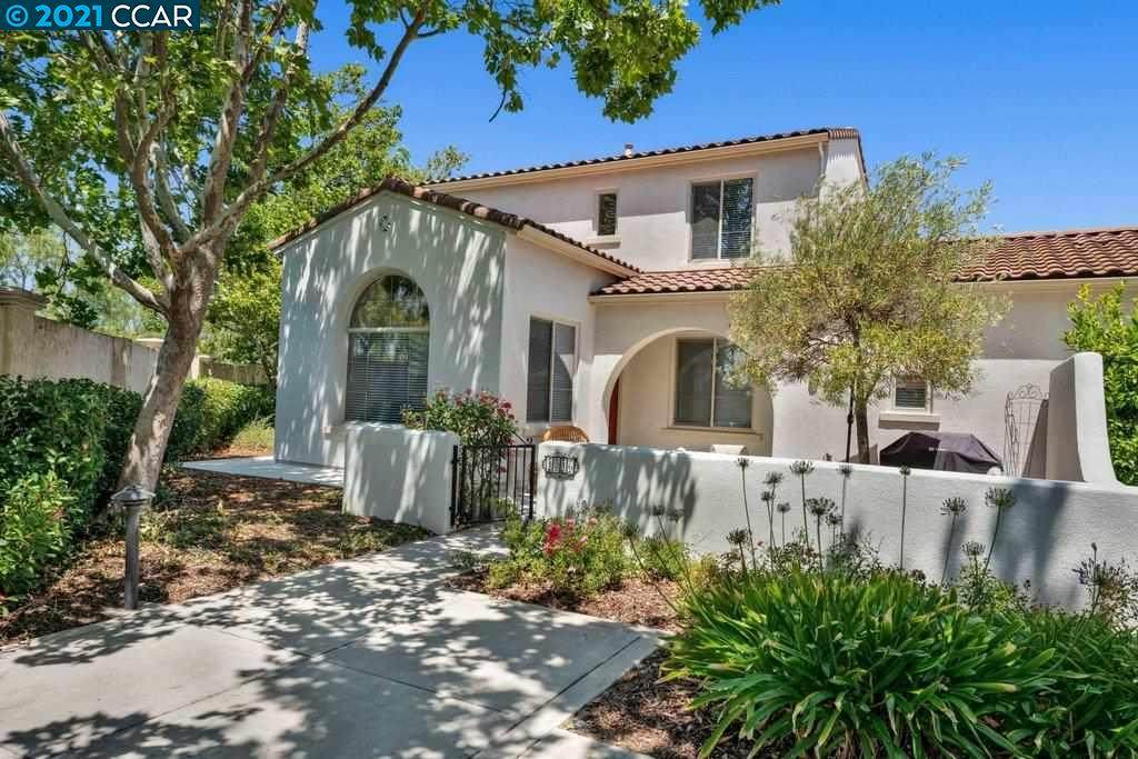1216 Amaryllis Cir - Photo 1
