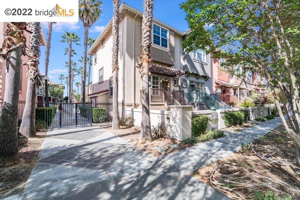 357 Race St - Photo 1