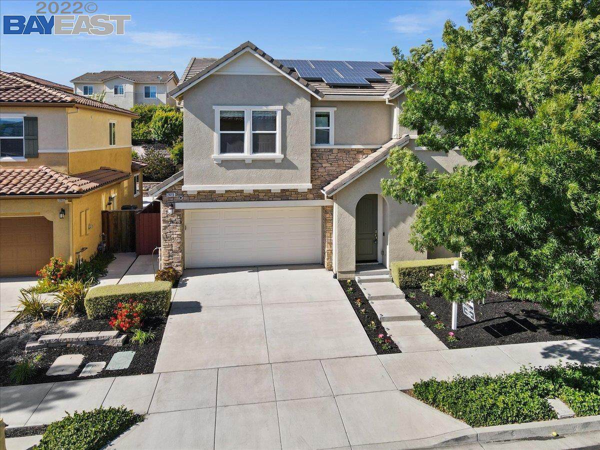 2615 Bassetts Way - Photo 1