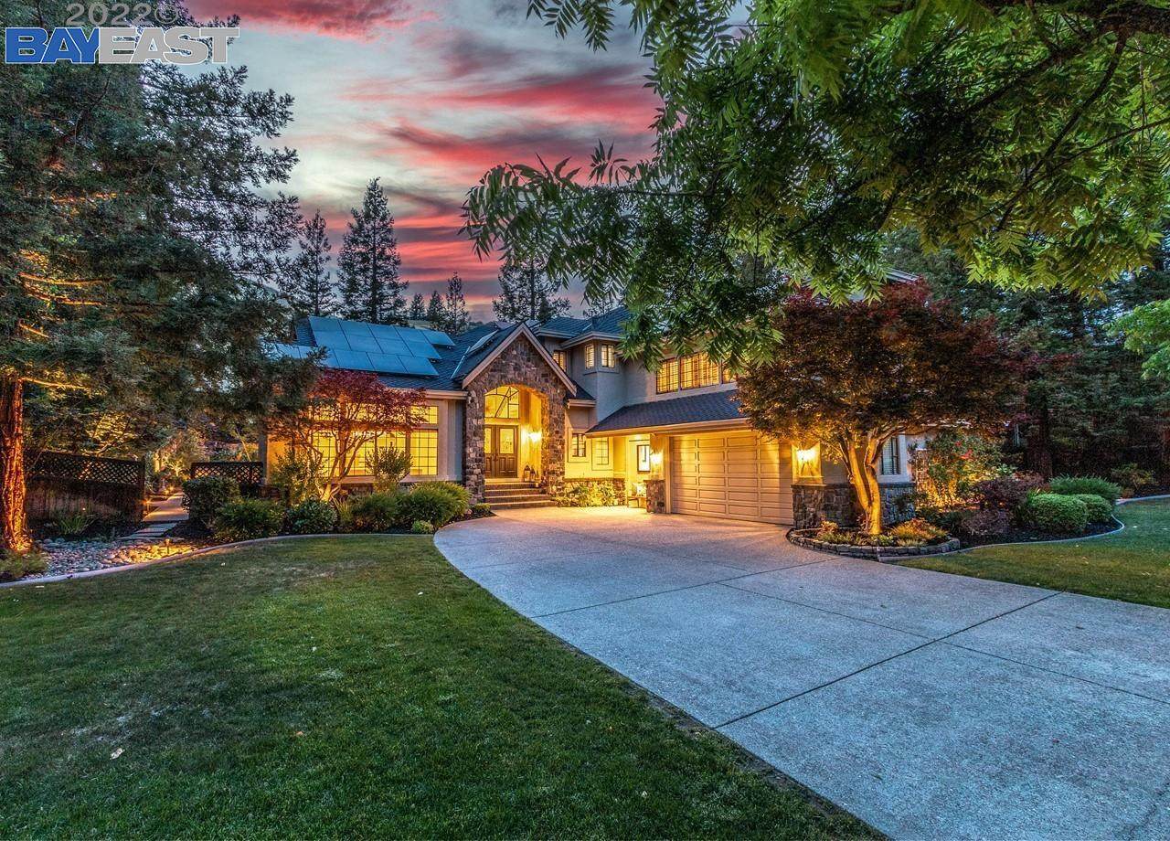 3363 Deer Hollow Dr - Photo 1