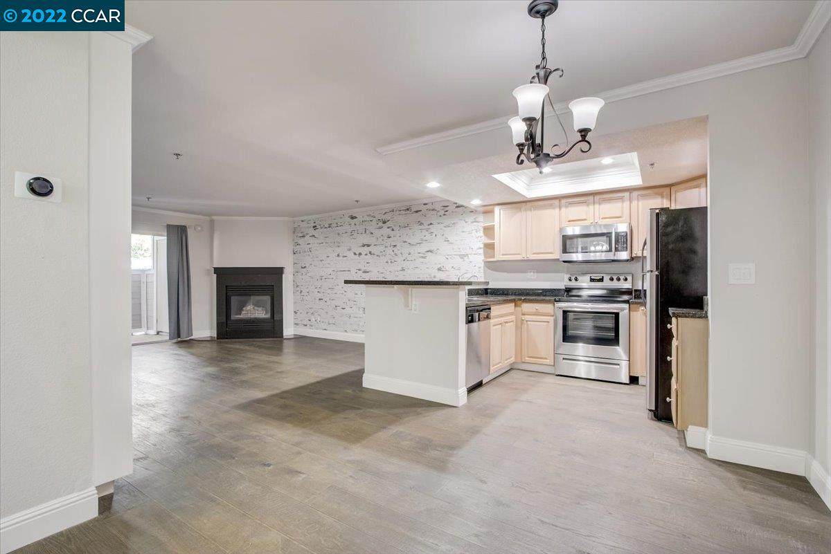 2550 Oak Rd - Photo 1