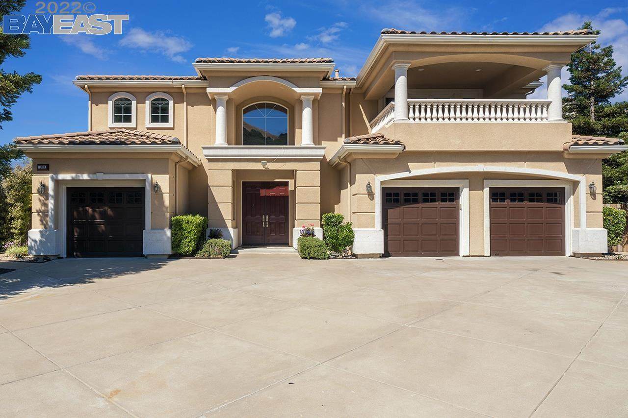 953 Winsford Court - Photo 1