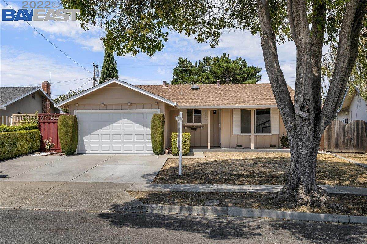 39746 Plumas Way - Photo 1