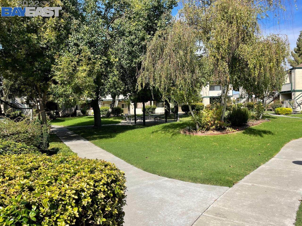 2962 Flint St - Photo 1
