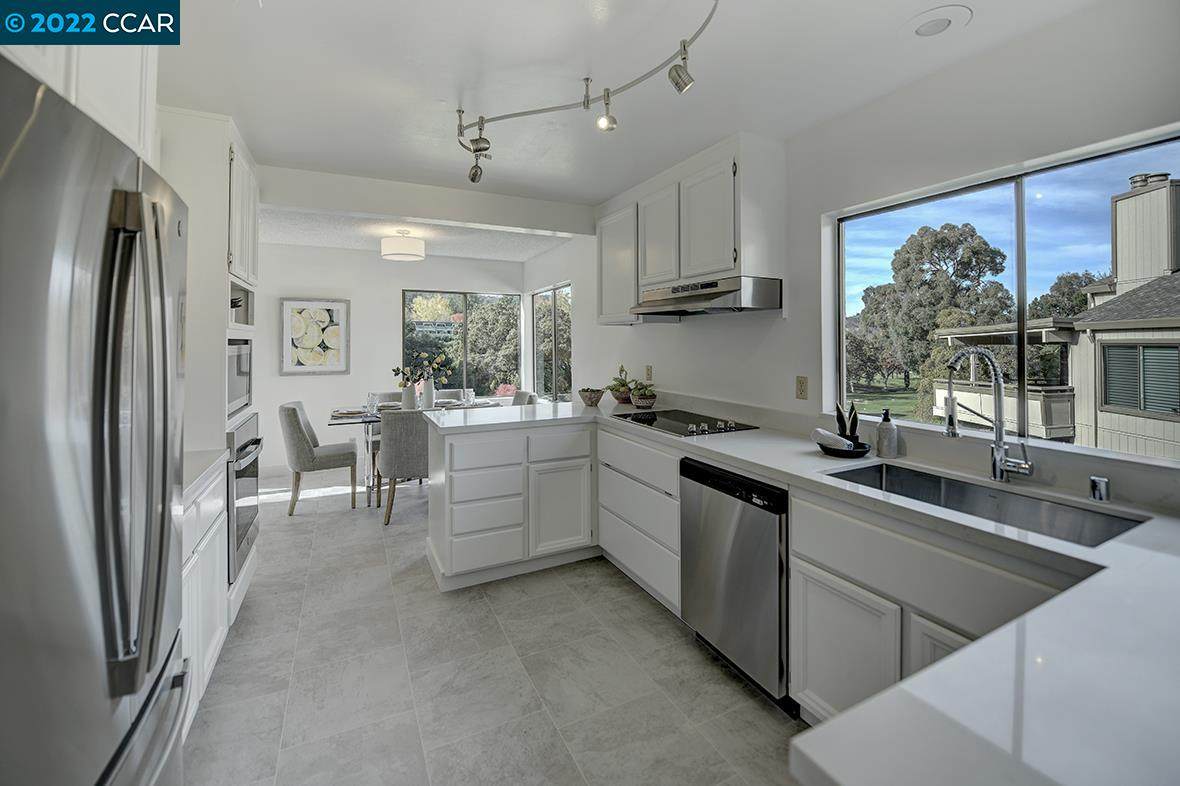 3333 Rossmoor Pkwy - Photo 1