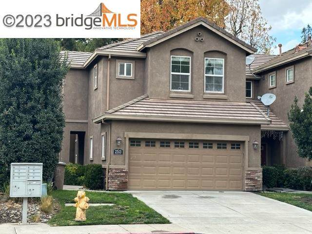 2513 Winchester Dr - Photo 1