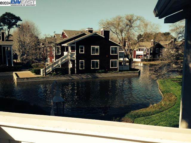 66 Bayside Court - Photo 1