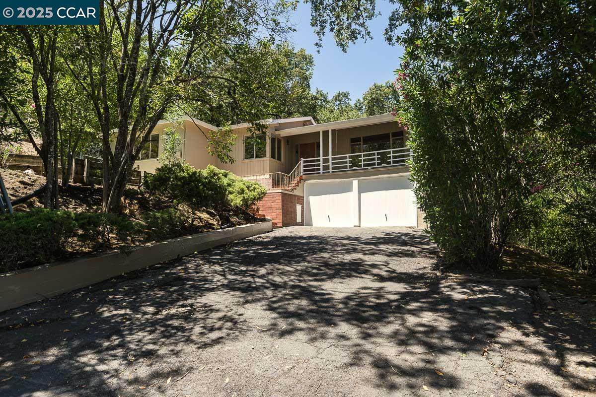 877 Mountain View Dr - Photo 1