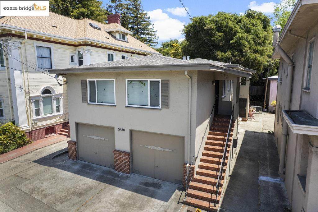 5438 Claremont Avenue - Photo 1