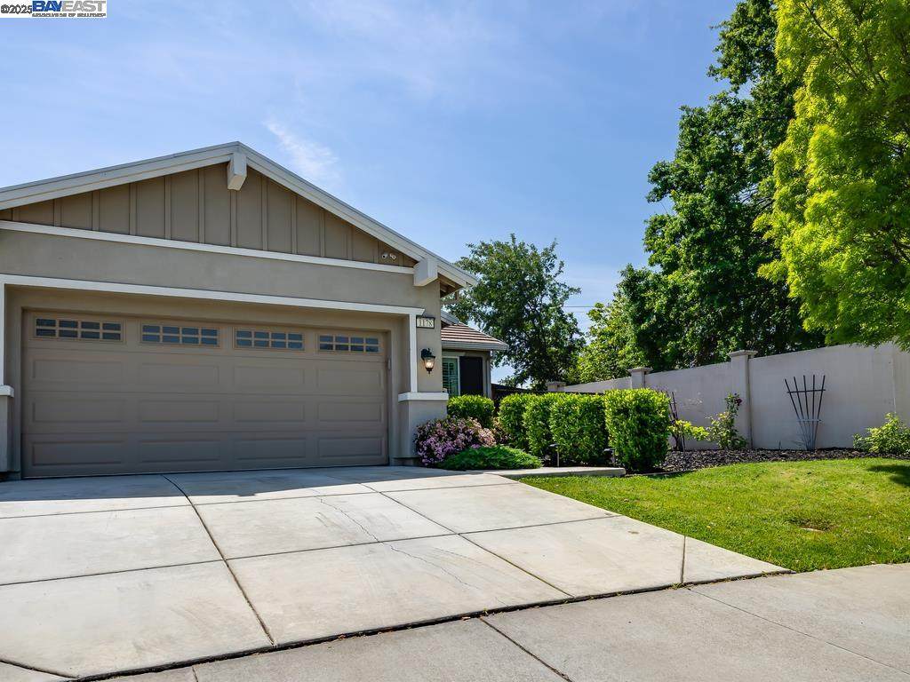 1178 Tropicana Ln - Photo 1