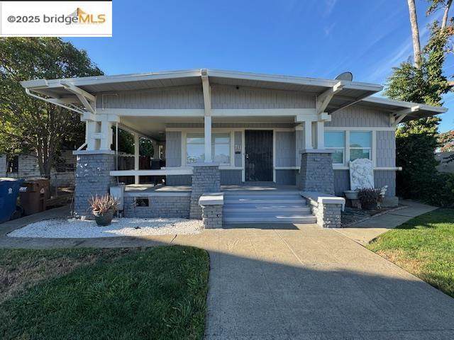 711 4Th St - Photo 1