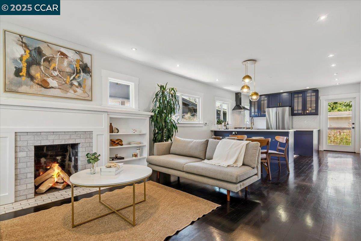 3036 Dohr St - Photo 1