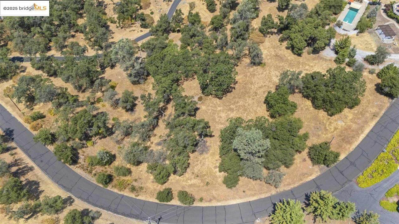 16400 Crestridge Ave - Photo 1