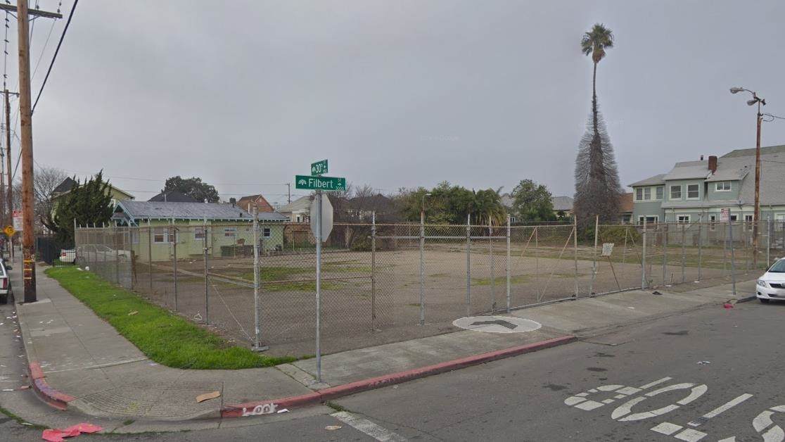 3003 Filbert St - Photo 1