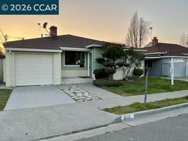 305 Coronado St - Photo 1