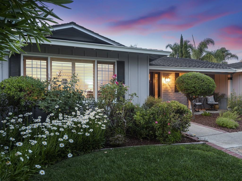 959 Summerleaf Drive - Photo 1