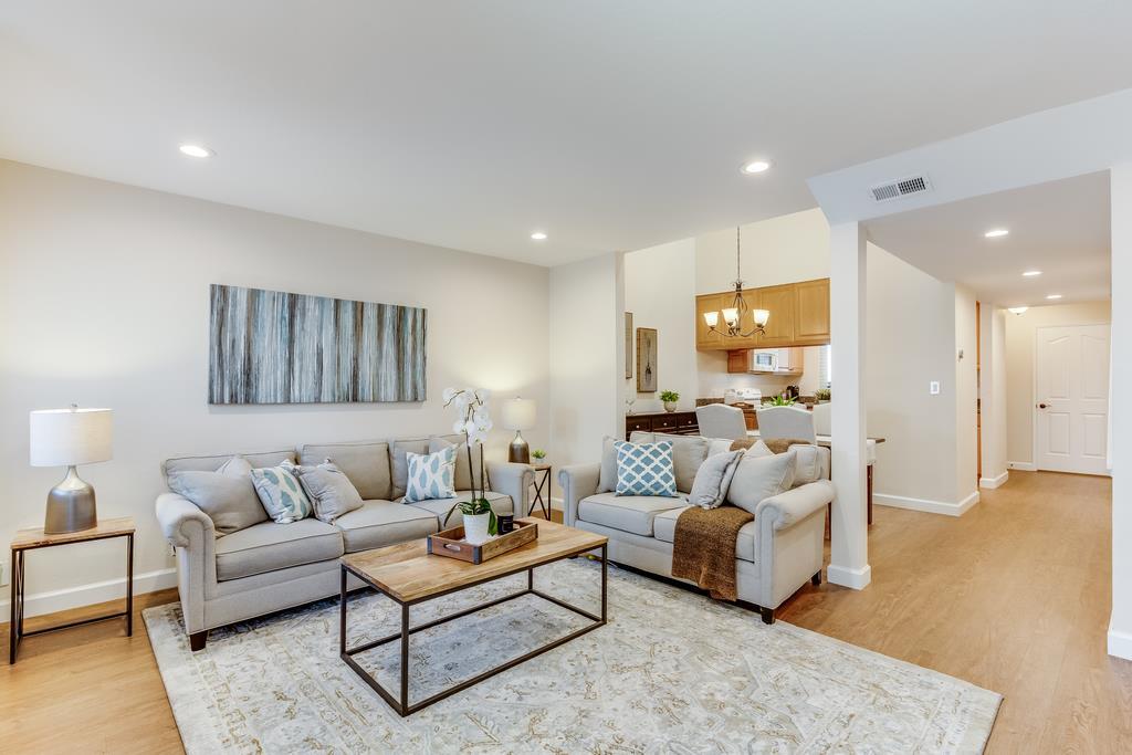 530 Sunnyoaks Avenue - Photo 1
