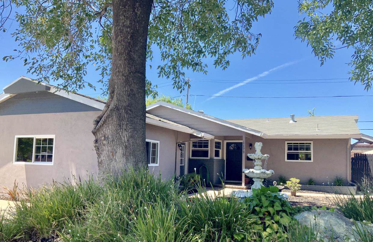 1173 Longfellow Avenue - Photo 1