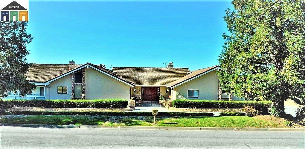 895 Yakima Drive - Photo 1