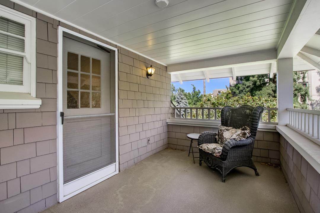 705 Cowper Street - Photo 1