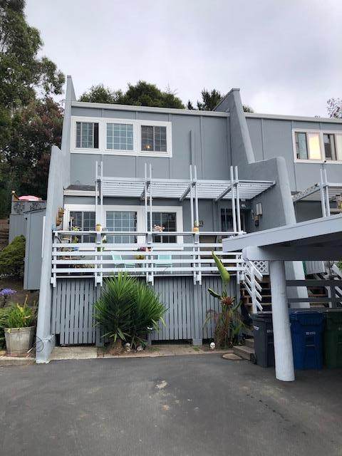 405 Sandalwood Drive - Photo 1