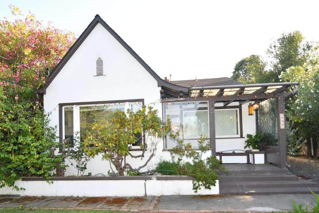2254 Dartmouth Street - Photo 1