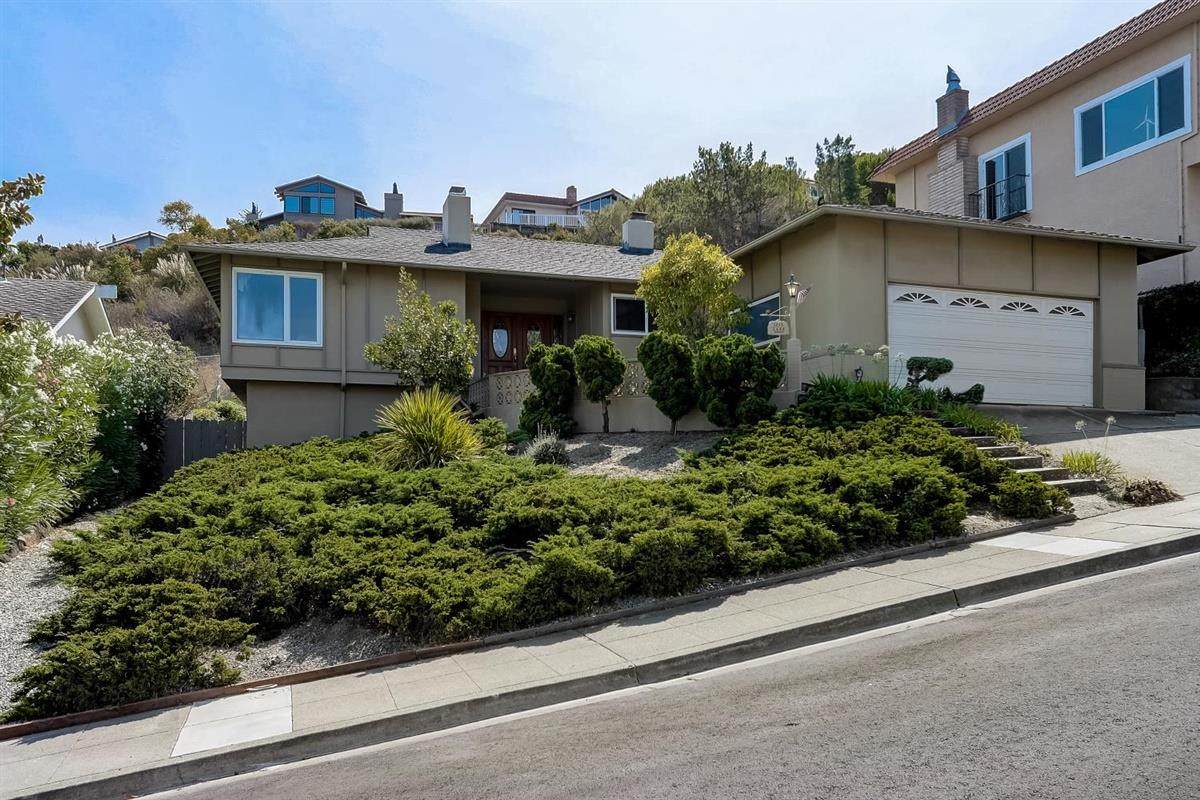 1215 Lake Street - Photo 1
