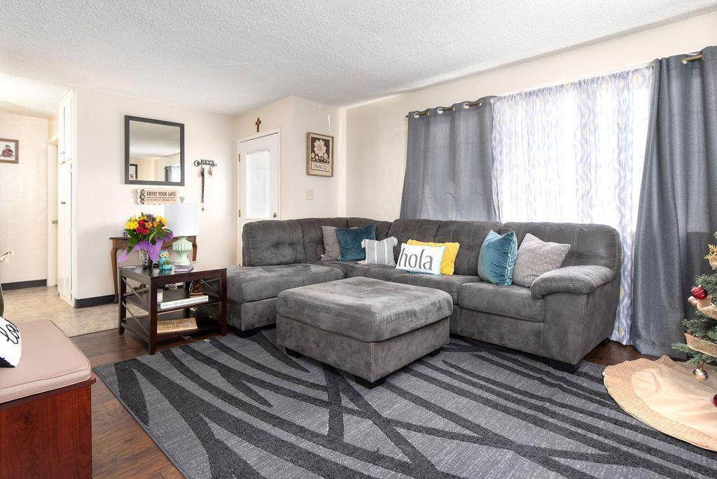 348 Royal Avenue - Photo 1