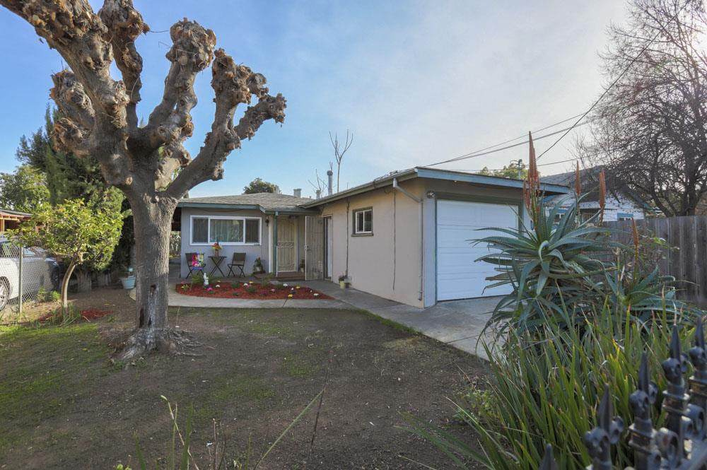 118 Roberts Court - Photo 1
