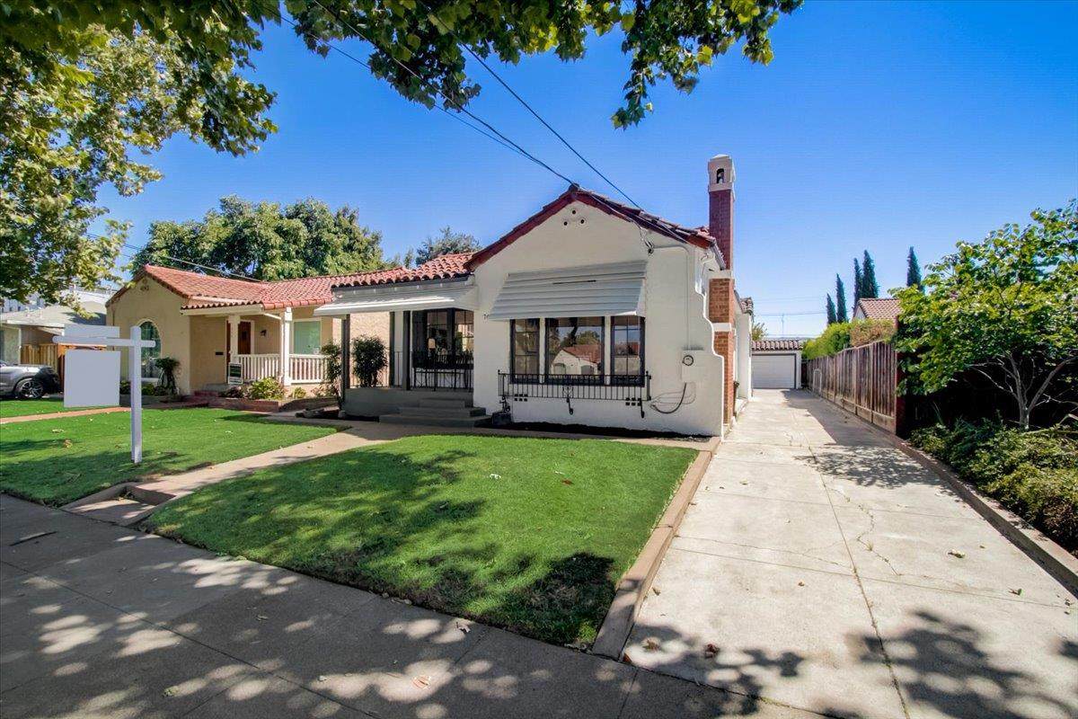 742 17th Street - Photo 1