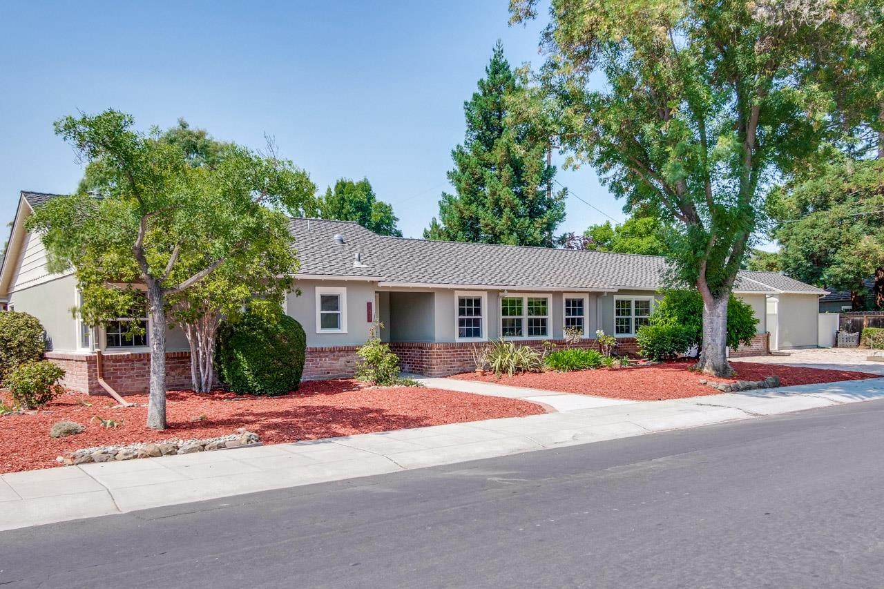 355 El Dorado Avenue - Photo 1