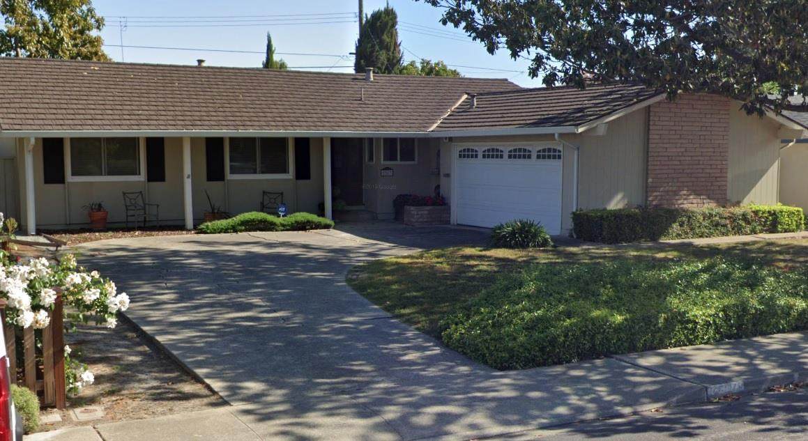 2807 Sycamore Way - Photo 1
