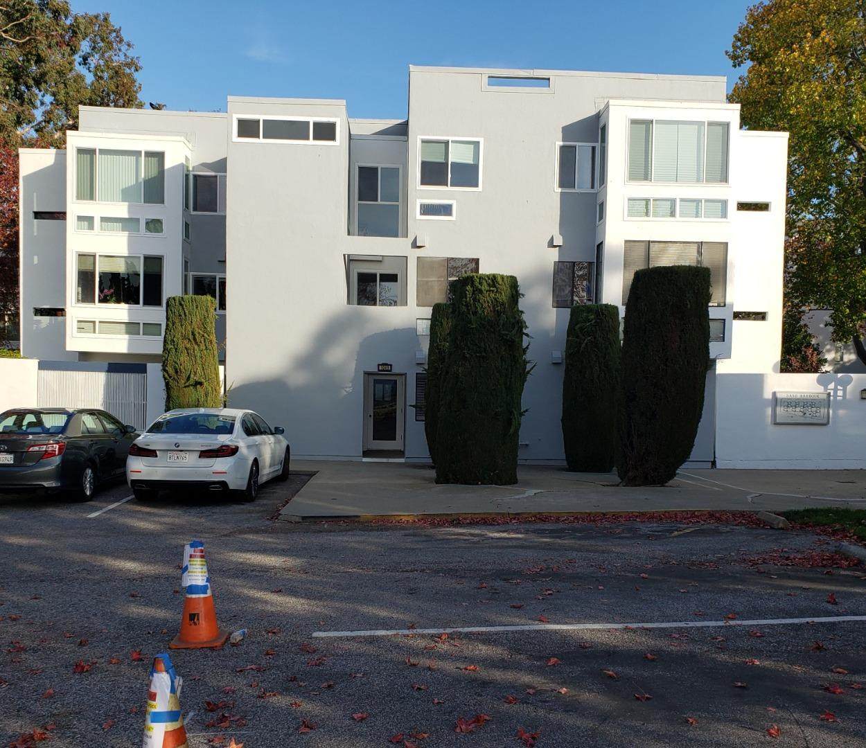 1049 Shell Boulevard - Photo 1