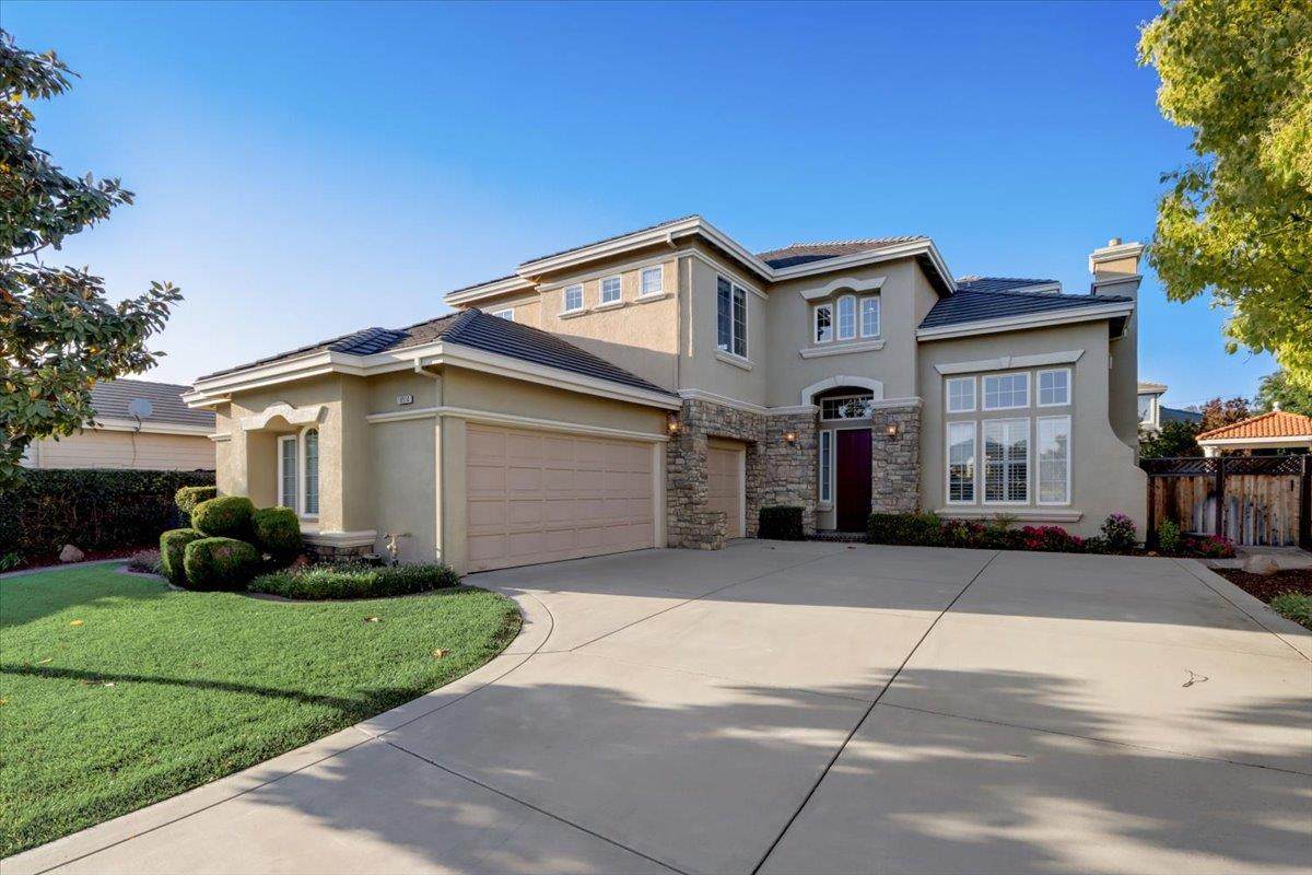 18510 Serra Court - Photo 1