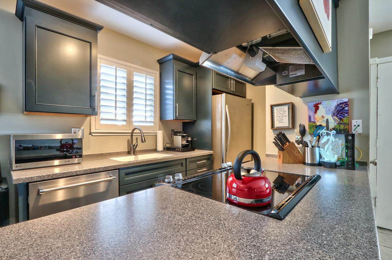 4460 Diamond Street - Photo 1
