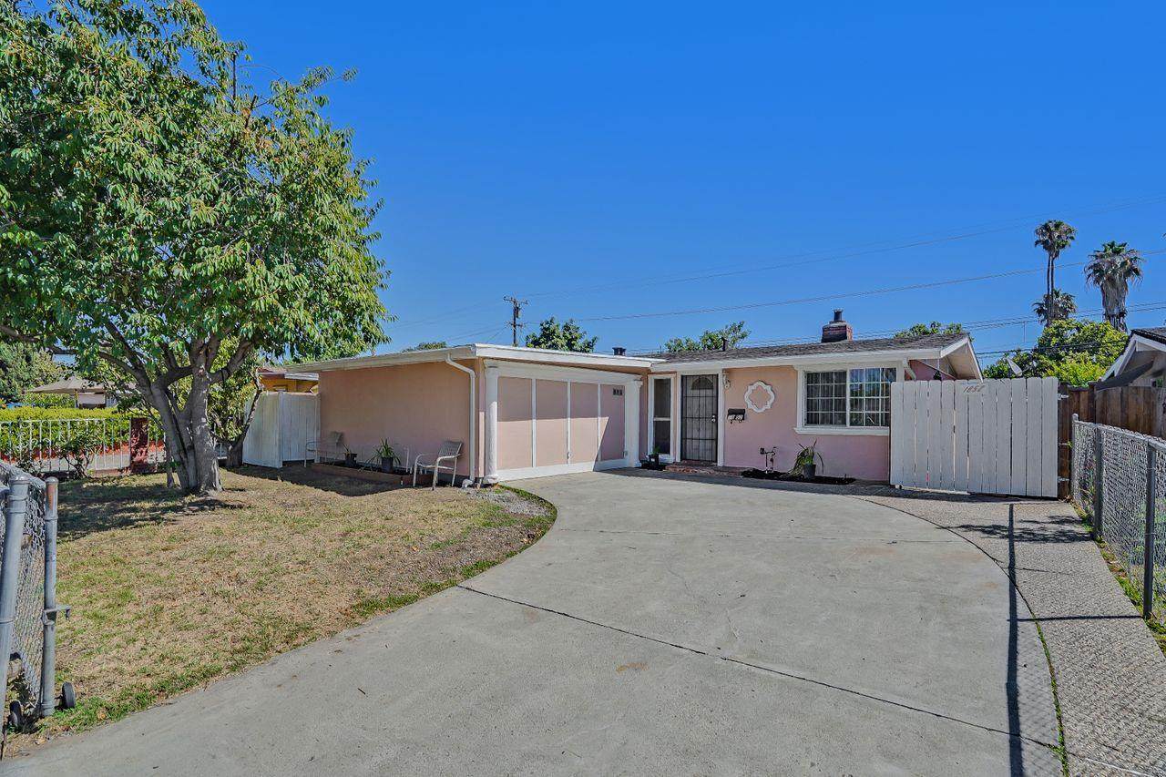 1852 Lanai Avenue - Photo 1