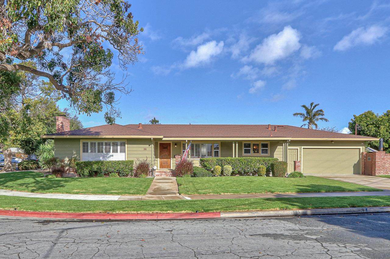 201 Riker Terrace - Photo 1