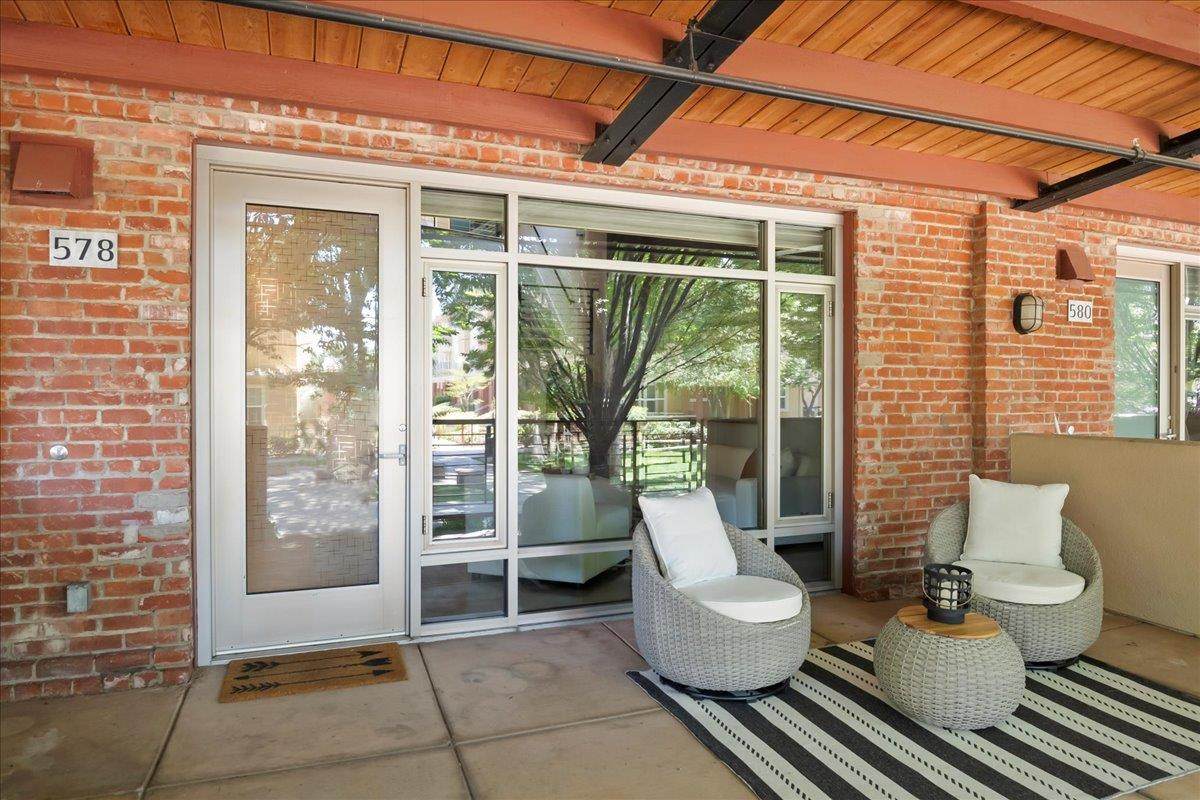 578 Manzana Place - Photo 1