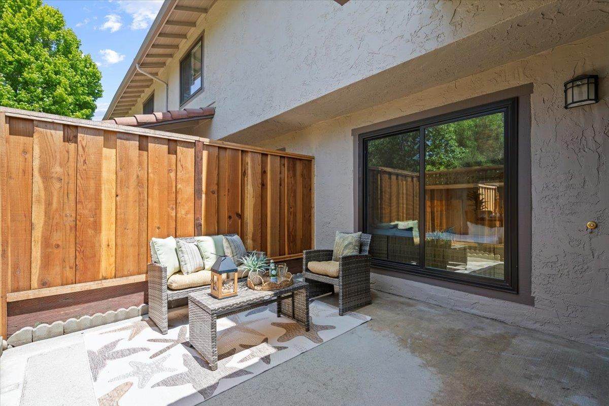 155 Peach Terrace - Photo 1